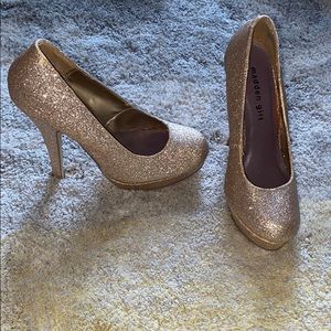 Madden Girl Champagne Gold glitter pumps | Holiday / New Years Eve | Size 7
